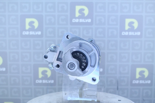 1872635