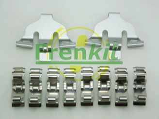 900030