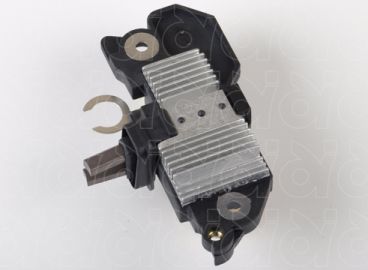 YR-V32