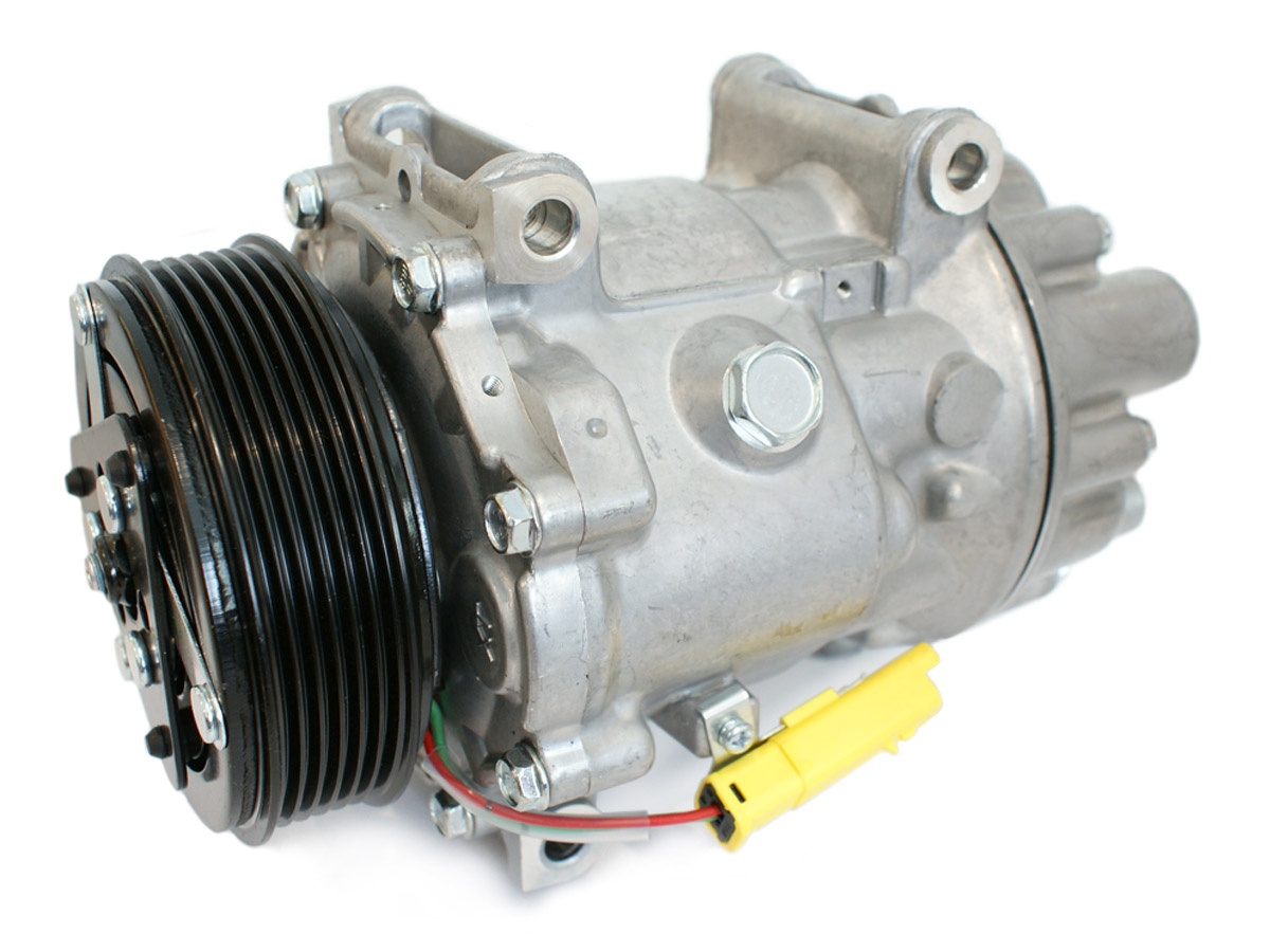 EKL37112