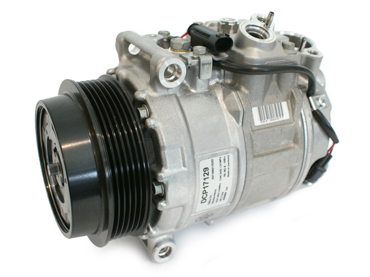 EKL34884