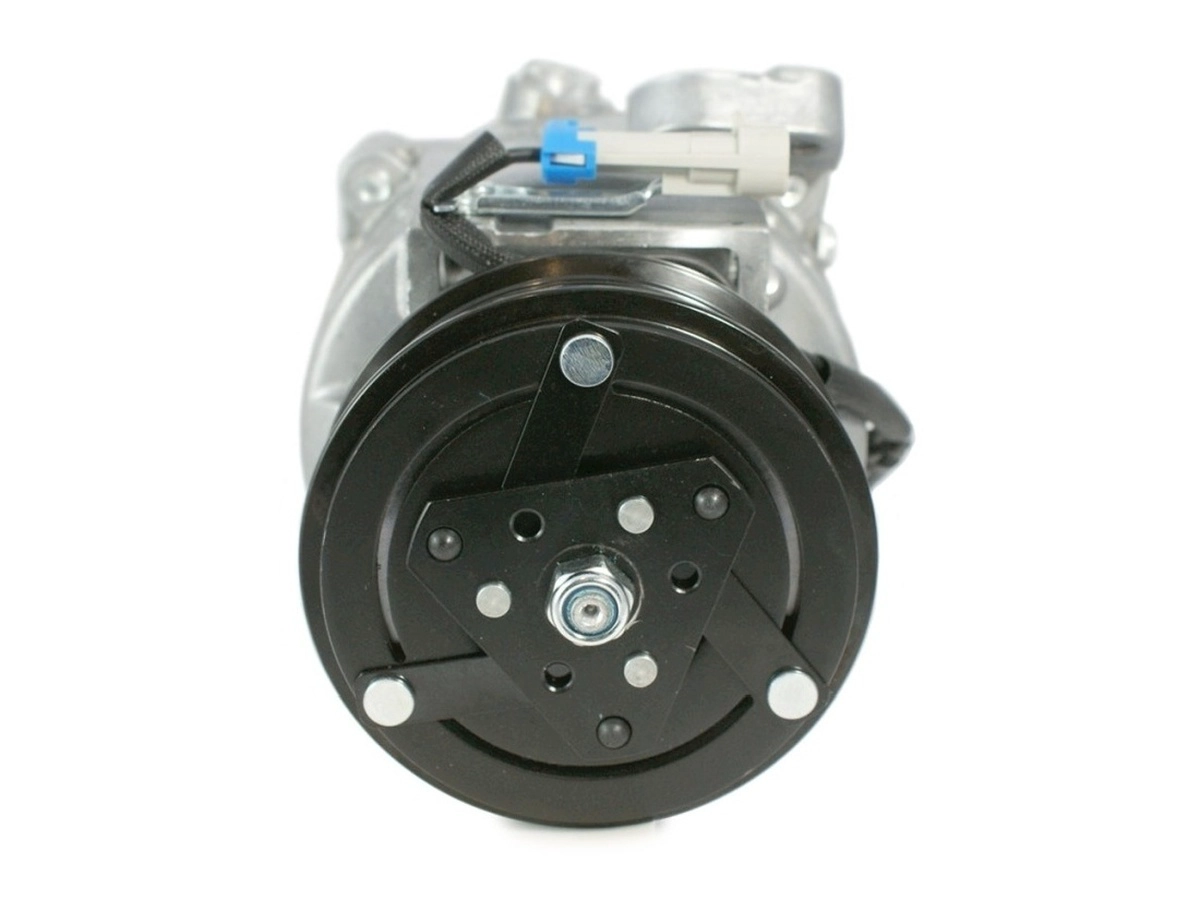 EKL33824