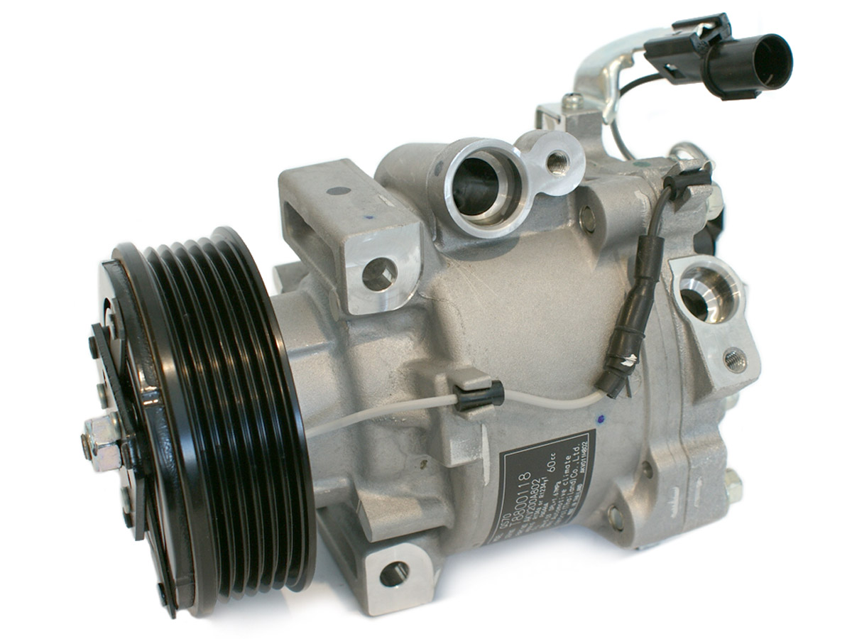 EKL35095