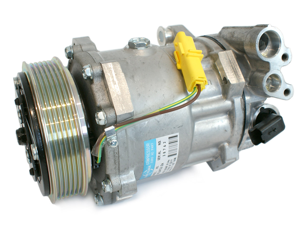 EKL34752
